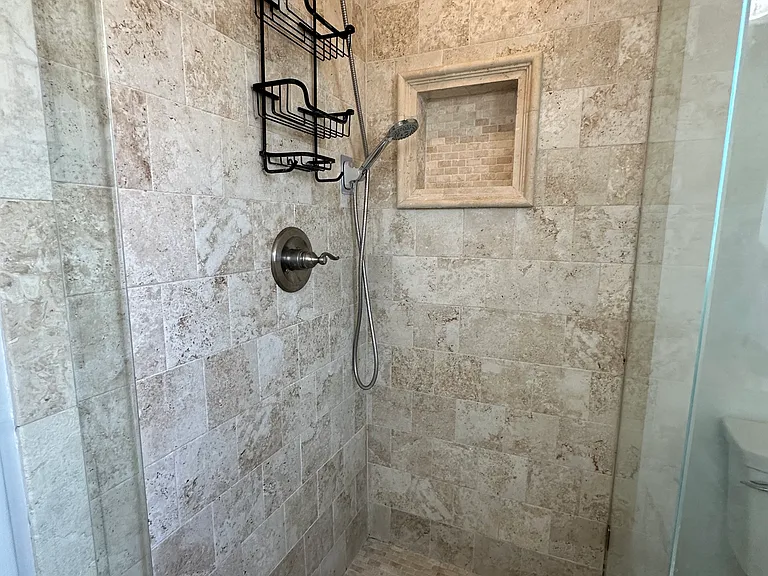 1661 Bartlett Ave — Photo 13