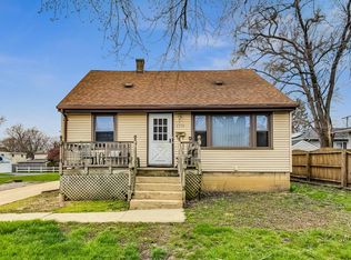 1719 Oakland Ave, Crest Hill, IL 60403