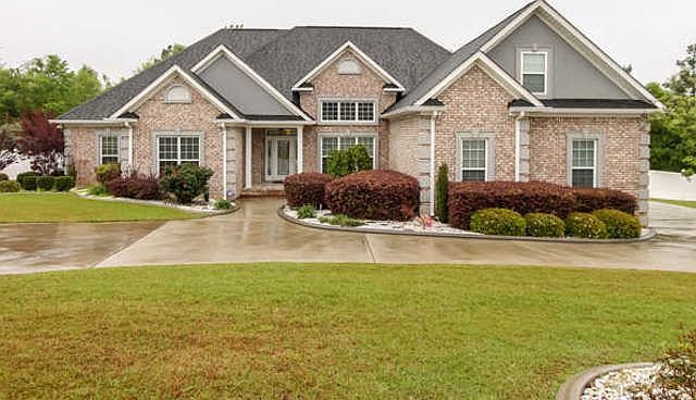 1438 COMMONWEALTH WAY