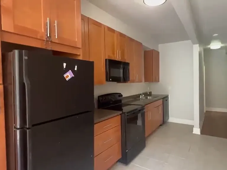 2385 Morris Ave #B4 — Photo 3