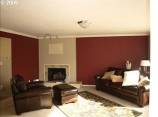 6835 SW Walnut Ter, Tigard, OR 97223