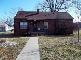 112 S Welver St, Ridgway, IL 62979