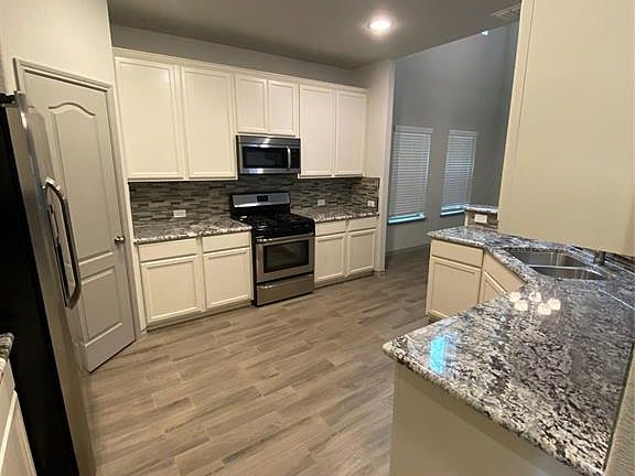 4th image of 8209 Spruce Meadows Dr