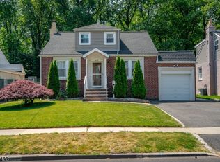 416 Jouet St, Roselle, NJ 07203