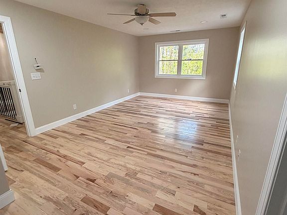 4th image of 114 Dripping Spring Rd