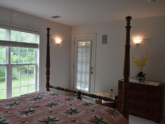 4th image of 28034 Carlton Way Dr