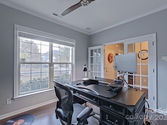 4th image of 10822 Saltmarsh Ln
