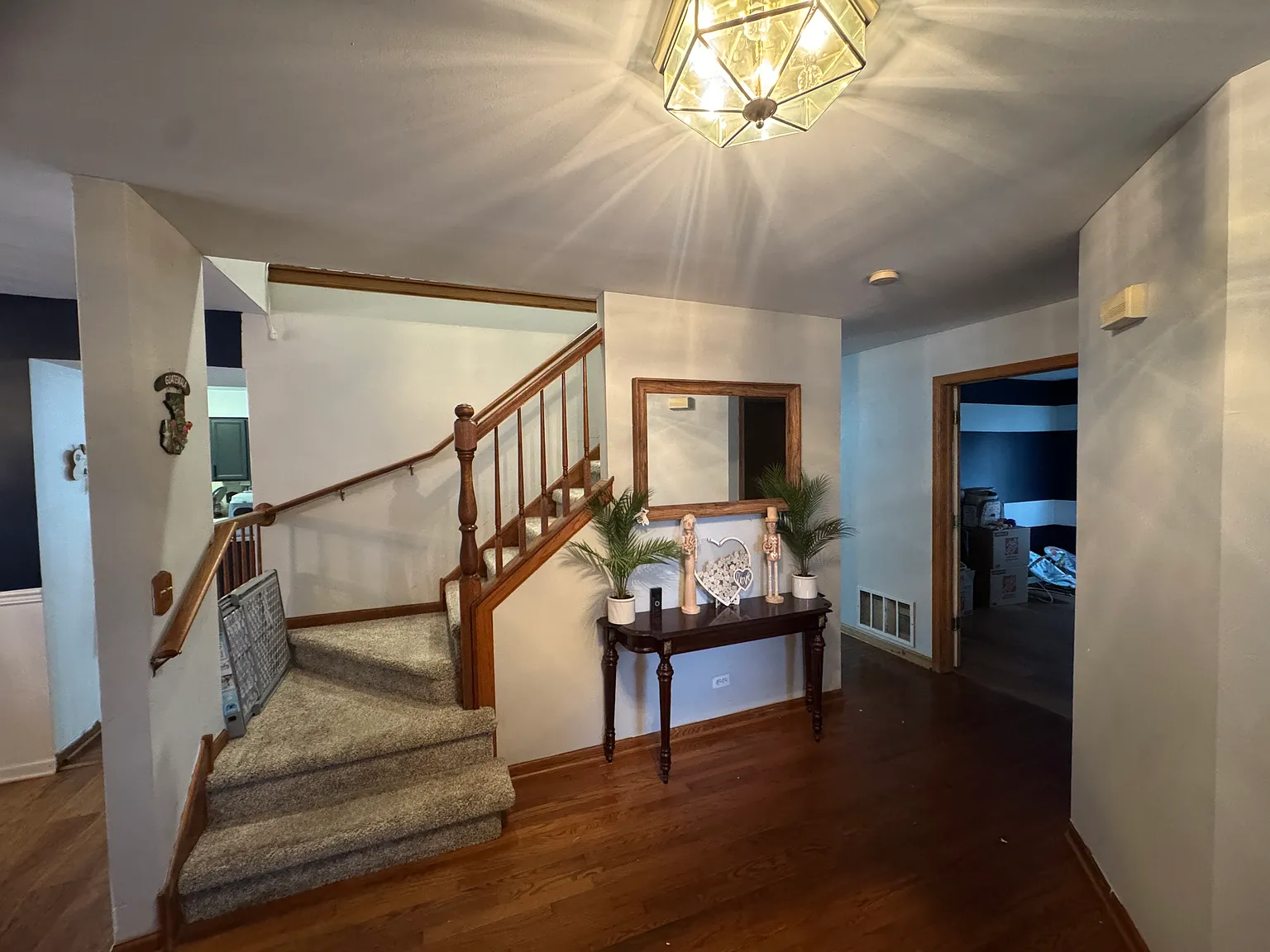 4 bed, 2.5 bath, 3067 sqft, $3,600 — Photo 2