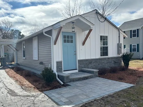 243 Village St, Medway, MA 02053