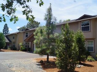 930 SW Bridge St, Grants Pass, OR 97526