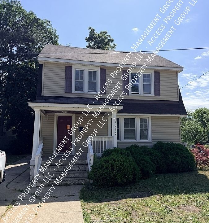 1st image of 1070 Kalamazoo Ave SE