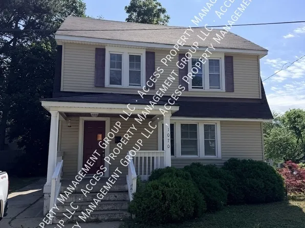 1070 Kalamazoo Ave SE, Grand Rapids, MI 49507