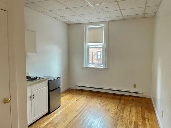 854 Beacon St APT 11, Boston, MA 02215