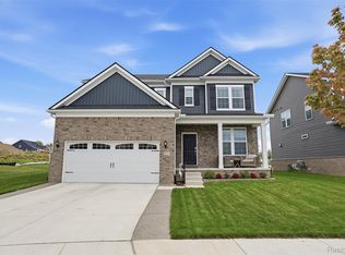 6111 Kingsley Ct, Clarkston, MI 48346