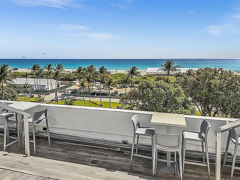 1052 Ocean Dr #C203 — Photo 31