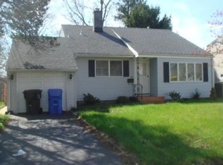 127 McKinley Ave, Colonia, NJ 07067