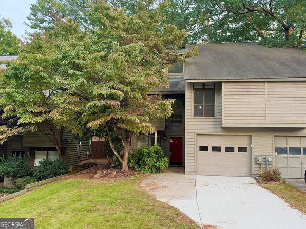 1006 Creatwood Cir SE, Smyrna, GA 30080