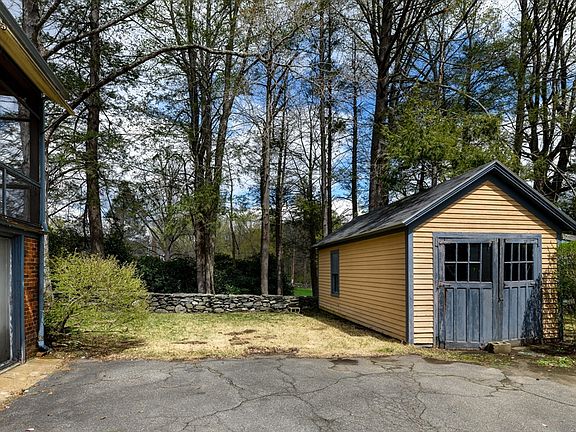 5th image of 67 Church St