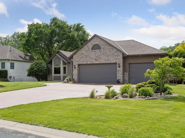 6767 Clearwater Creek Dr, Lino Lakes, MN 55038