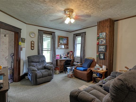 4th image of 214 Main St