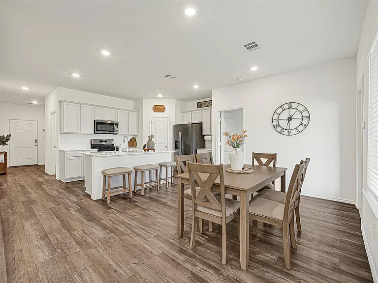 210 Coral Drift Ct — Photo 12