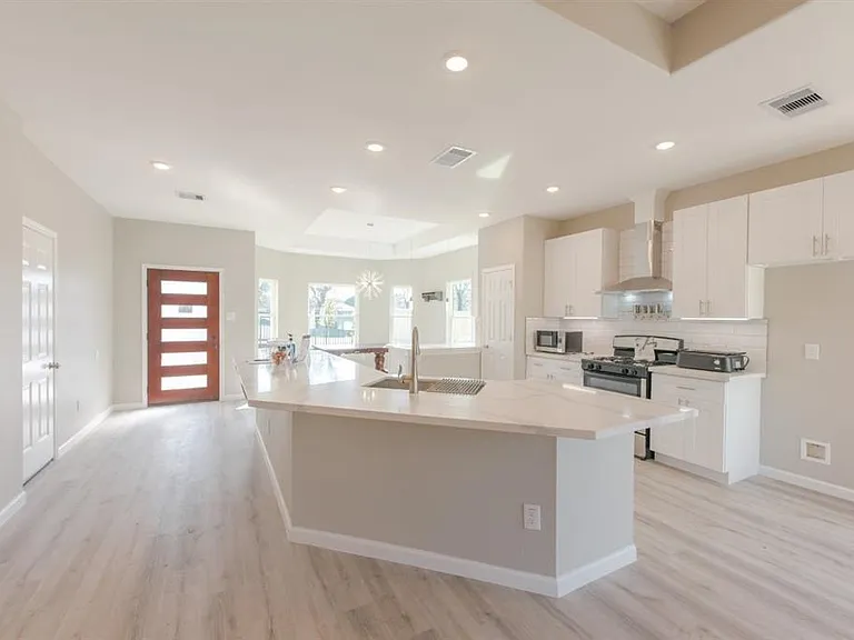 10274 Porto Rico Rd — Photo 4