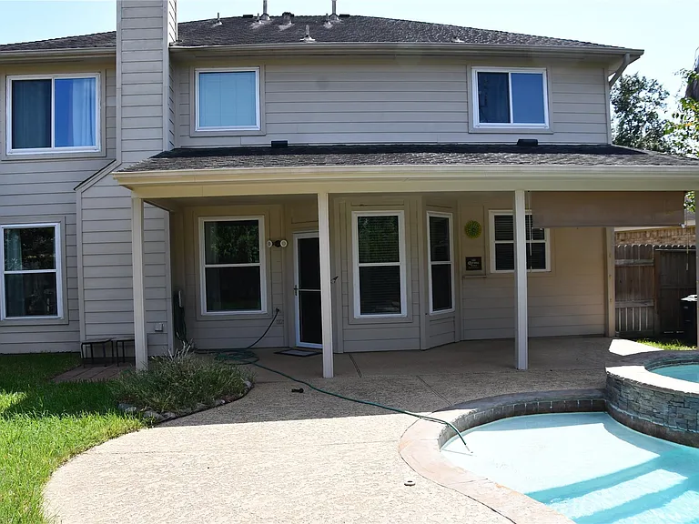18118 Cypress Valley Ln — Photo 3