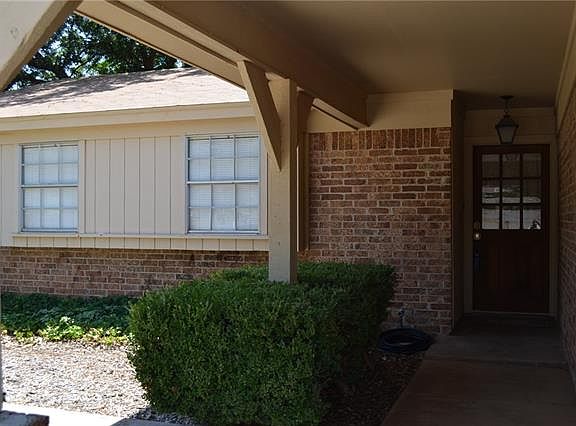 2nd image of 5241 Burbank Dr