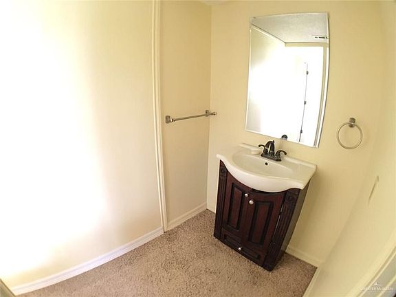 2nd image of 2900 Ashley Dr APT 103