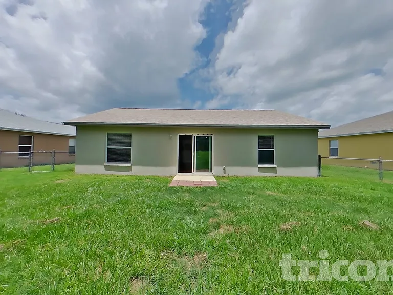 7833 Manor Dr — Photo 15