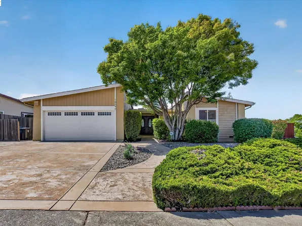 18596 W Cavendish Dr, Castro Valley, CA 94552
