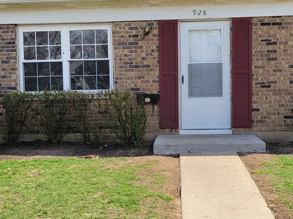 928 Miller Ave, Streamwood, IL 60107