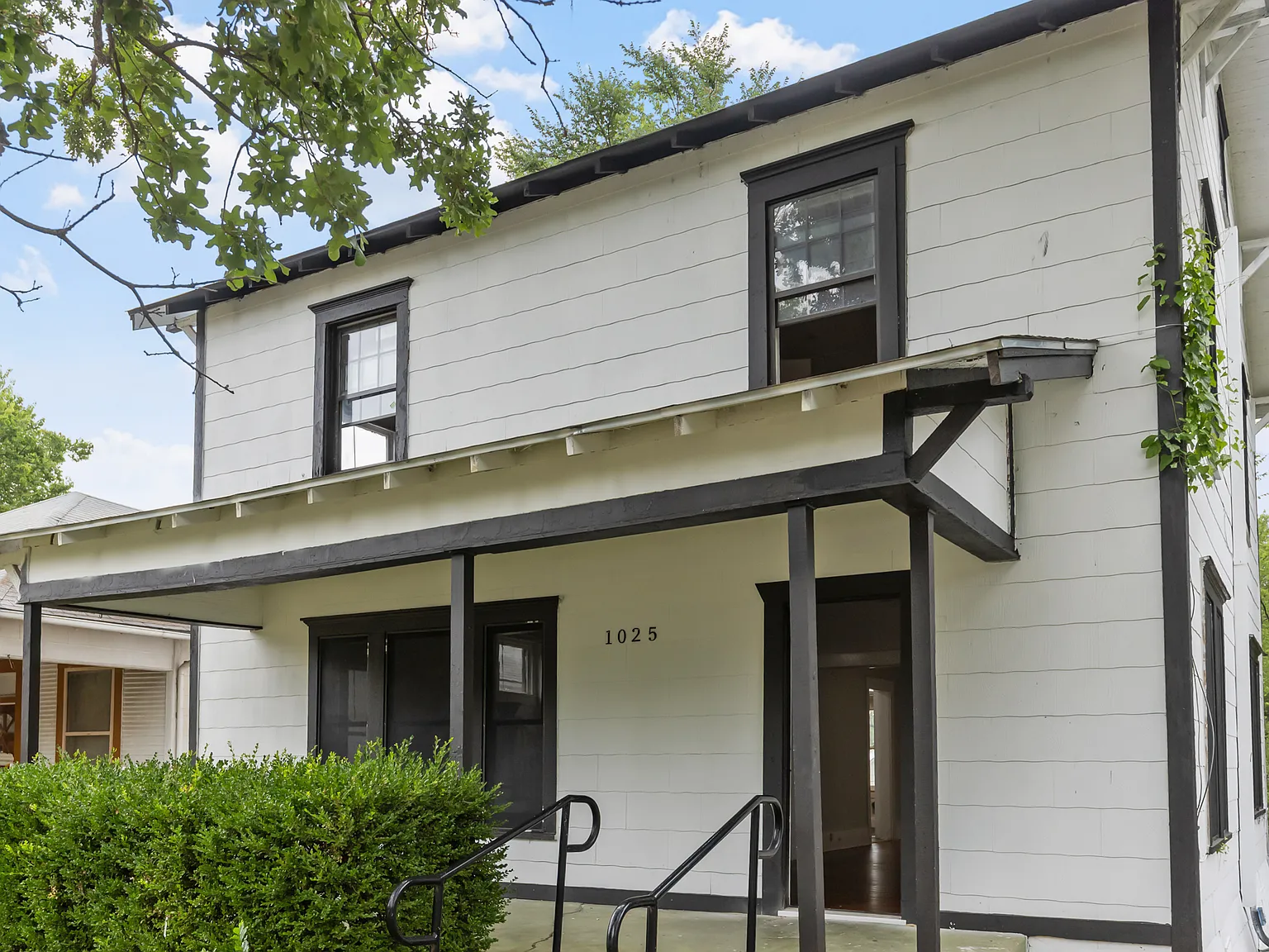 3 bed, 1864 sqft, $1,725 — Photo 1