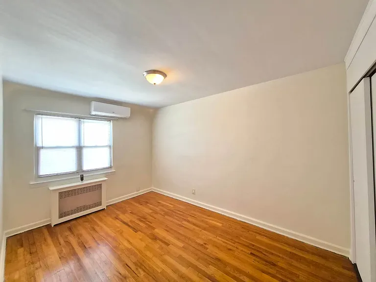 2152 Ford St — Photo 21