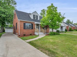4396 Parkton Dr, Warrensville Heights, OH