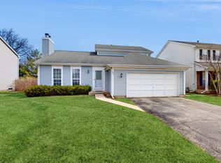 253 Stafford Dr, Mundelein, IL 60060