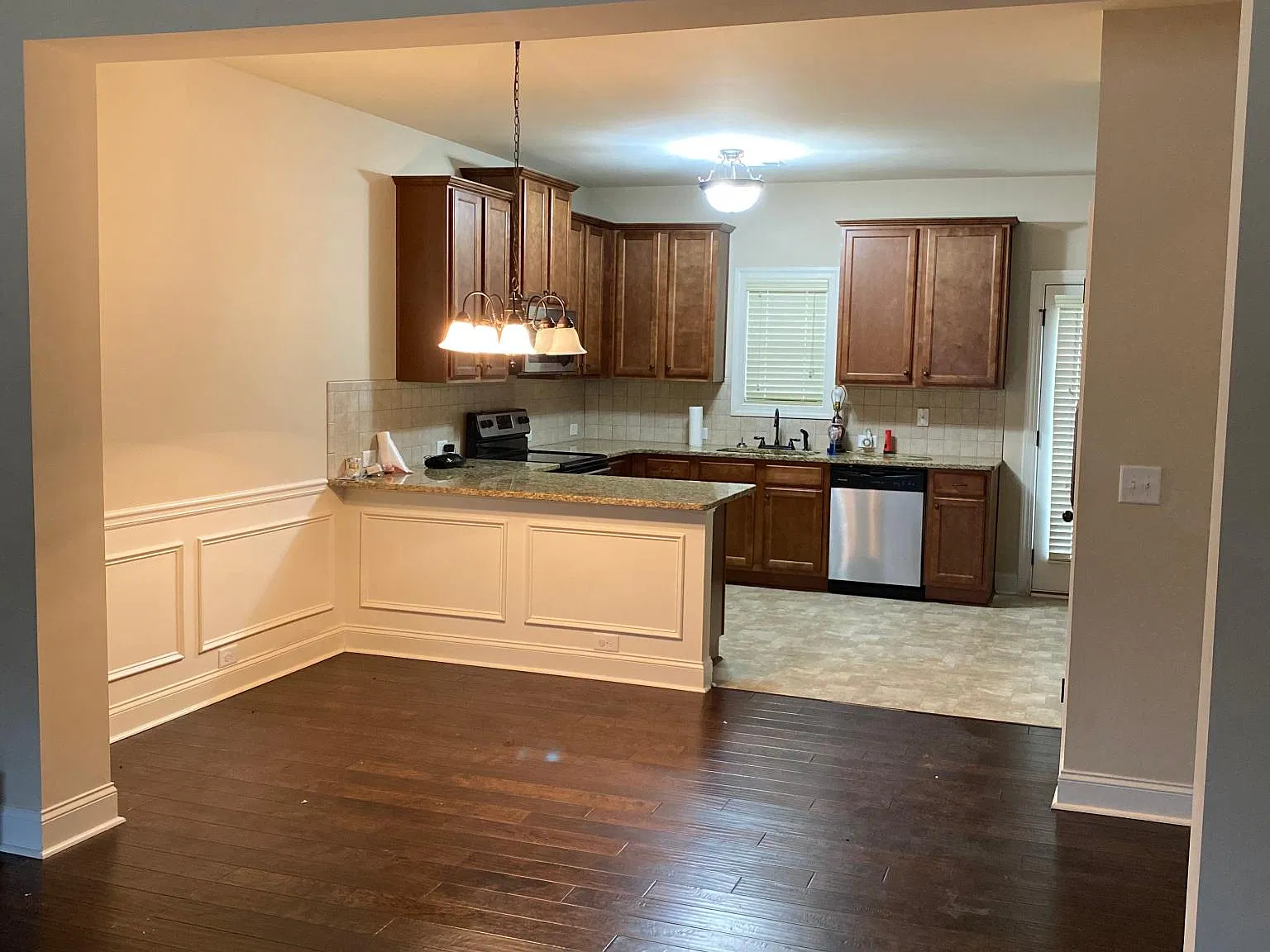 4 bed, 2059 sqft, $2,325 — Photo 3