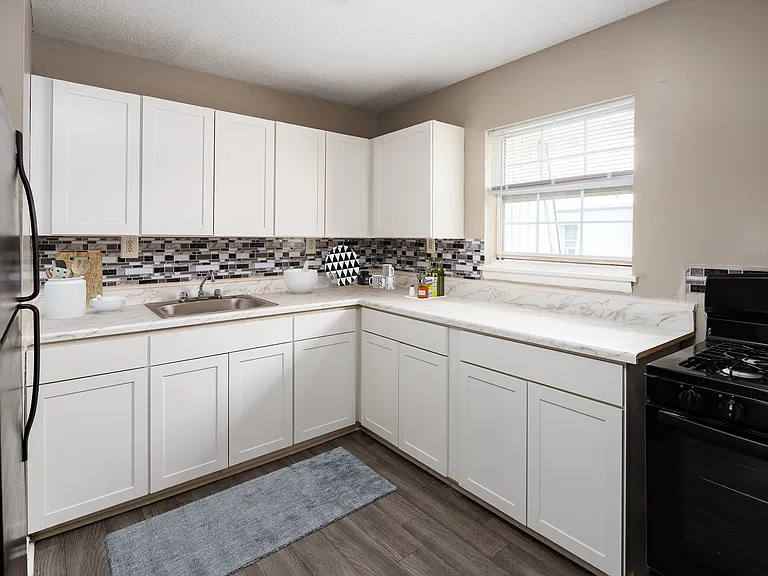 Lanier Terrace Apartments — Photo 1