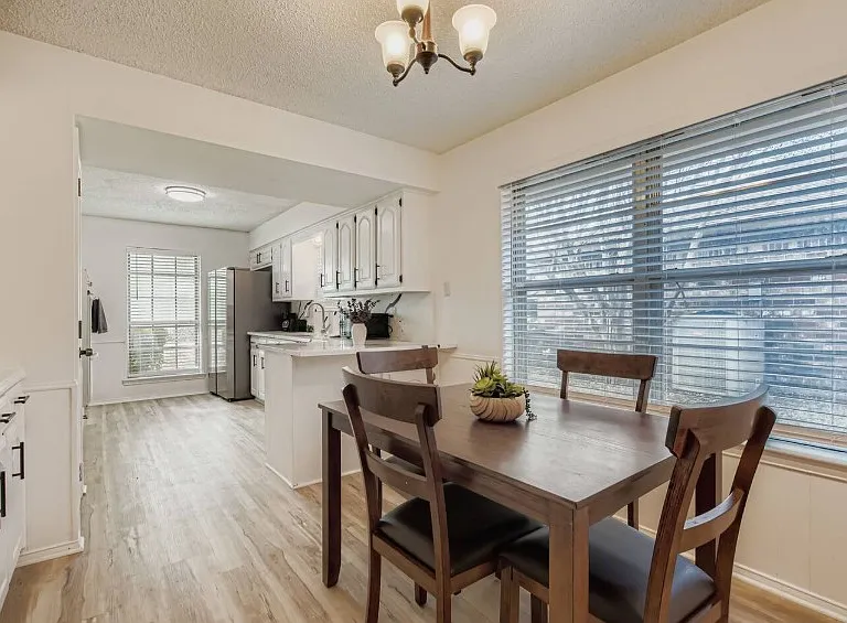 1711 Windsong Trl — Photo 21