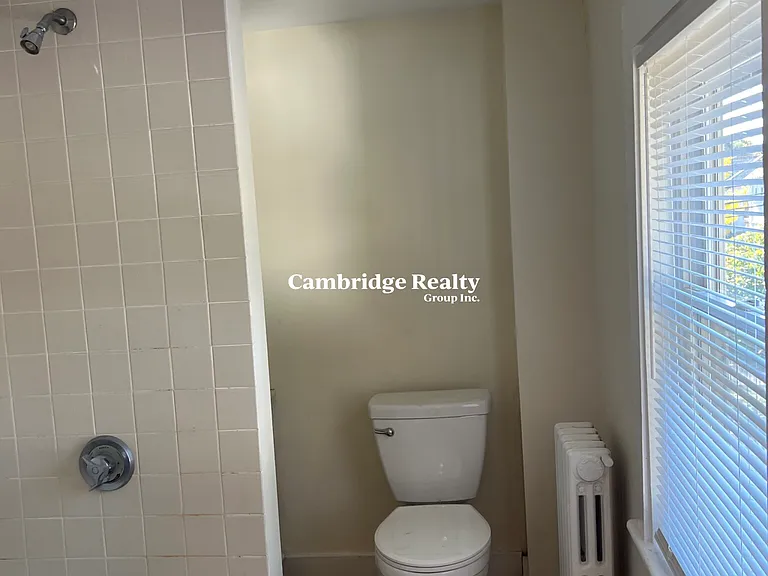 4 Park St #1 — Photo 14