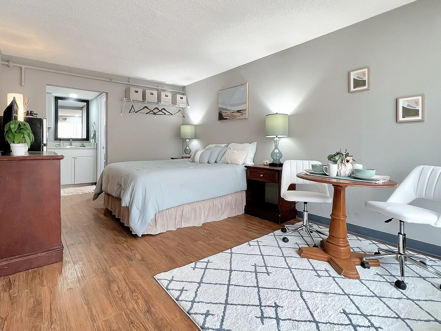 Flex Studio Apartments — Photo 1