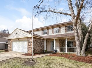 44 Monterey Dr, Vernon Hills, IL