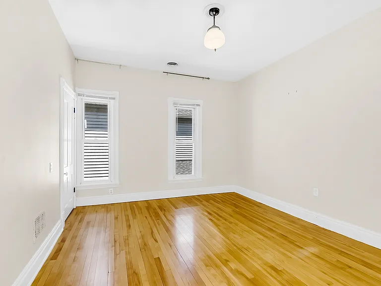 4302 Colfax Ave S — Photo 11