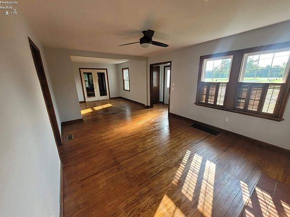 3rd image of 802 Kaler Ave