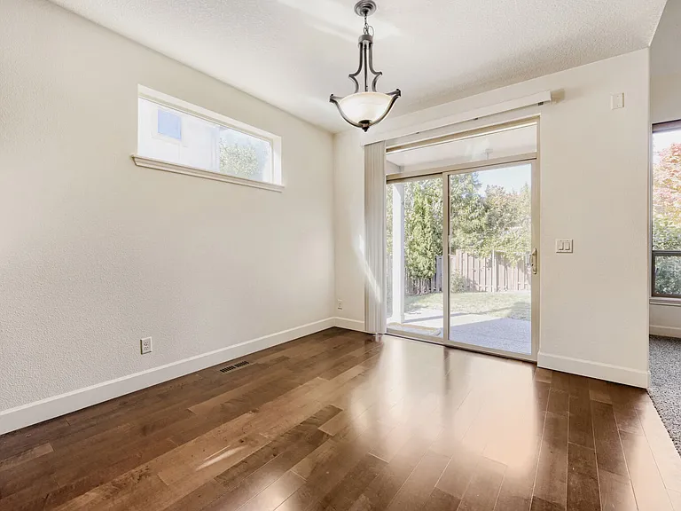 6503 NW 165th Ave — Photo 7