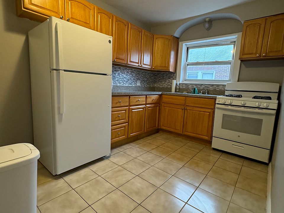 1st image of 183 Cromwell Ave #1A