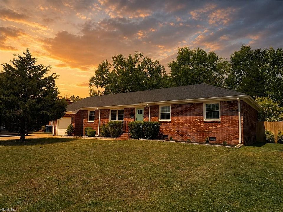 1st image of 3424 Plum Cres
