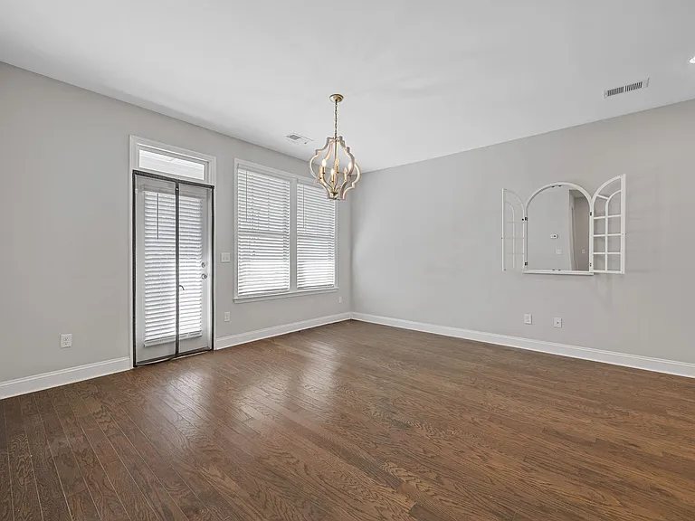 4 Tatum Ln — Photo 9