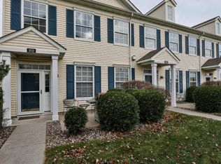950 Providence Dr, Shakopee, MN 55379