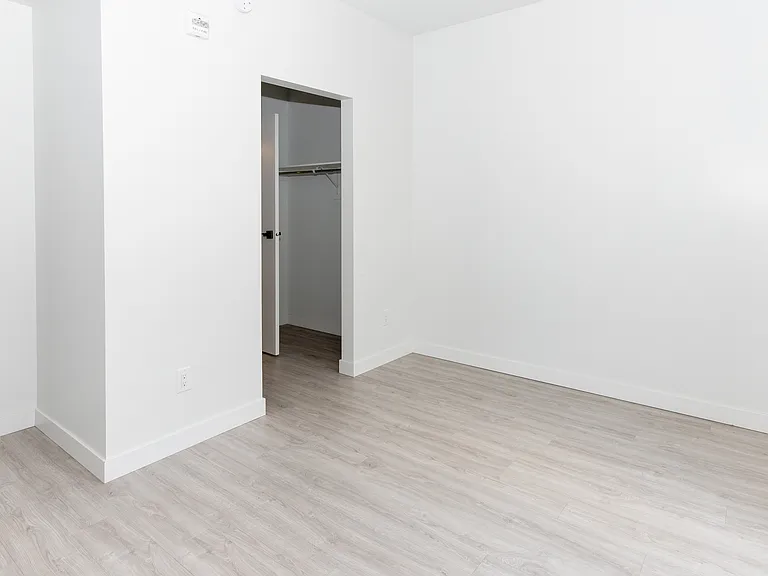703 Saint Annes Rd #303 — Photo 38